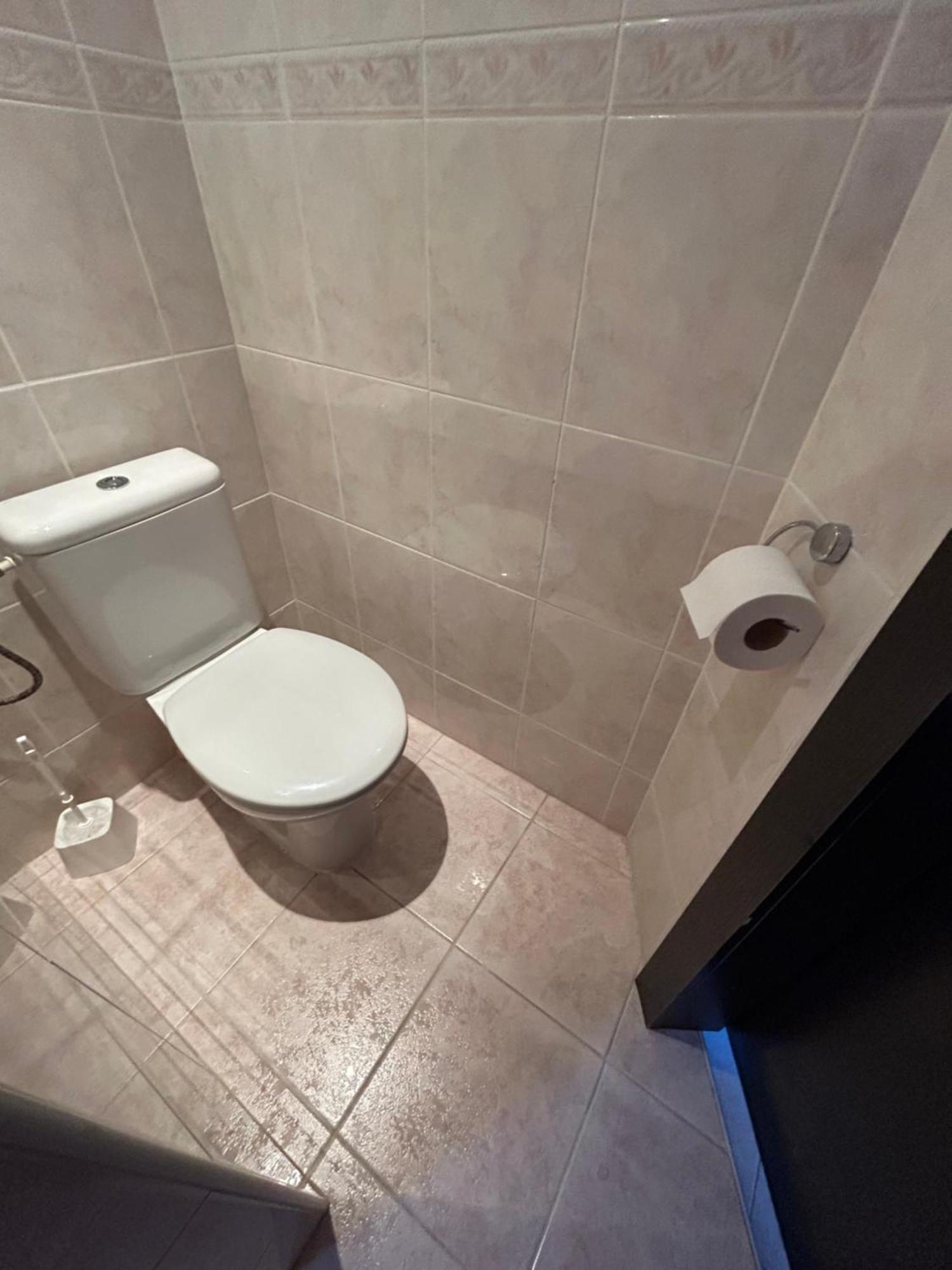 Apartman Rose Дунайска-Стреда Экстерьер фото